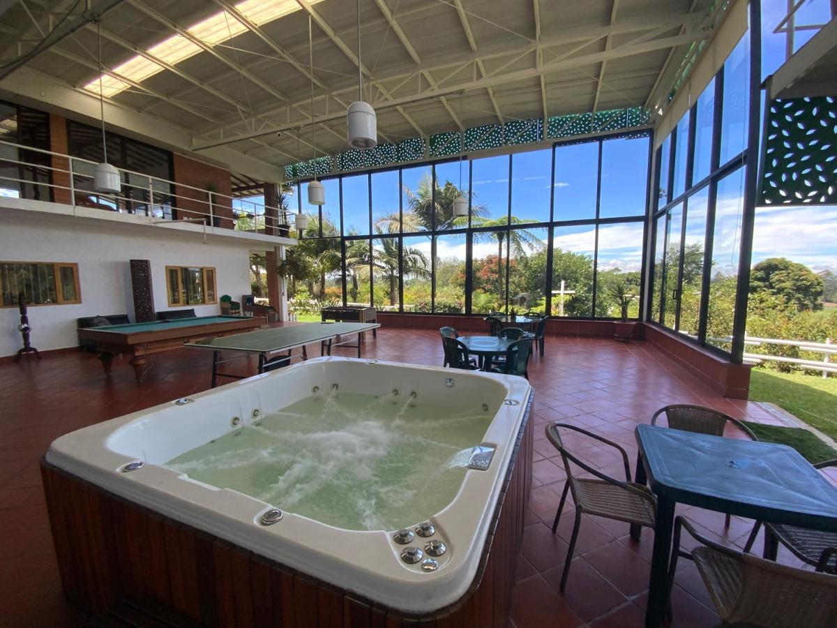 Finca Hotel 12 Palmas- Aeropuerto Jmc Rionegro Extérieur photo